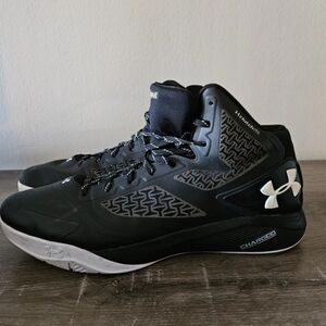 Under Armour Clutchfit Drive 2 Black White Basketball Sneakers 1258143-011